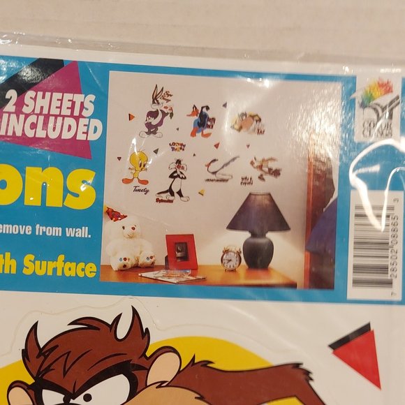 Vtg 1996 Looney Tunes Self Stick Wall Decorations - sealed - Picture 2 of 4